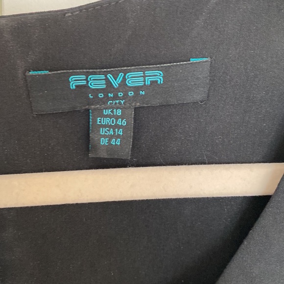 Size 14 fitted black dress - Picture 2 of 5